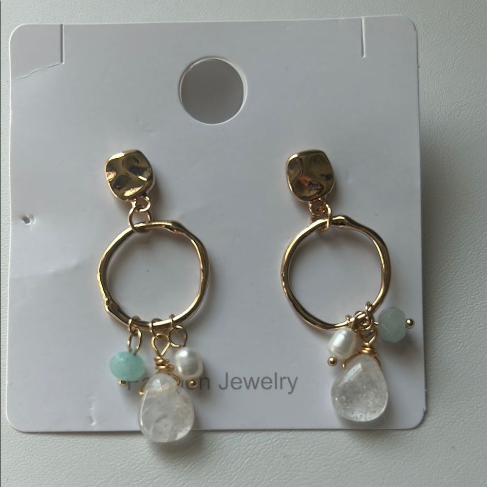 Gold and White Fashion Jewelry Earrings